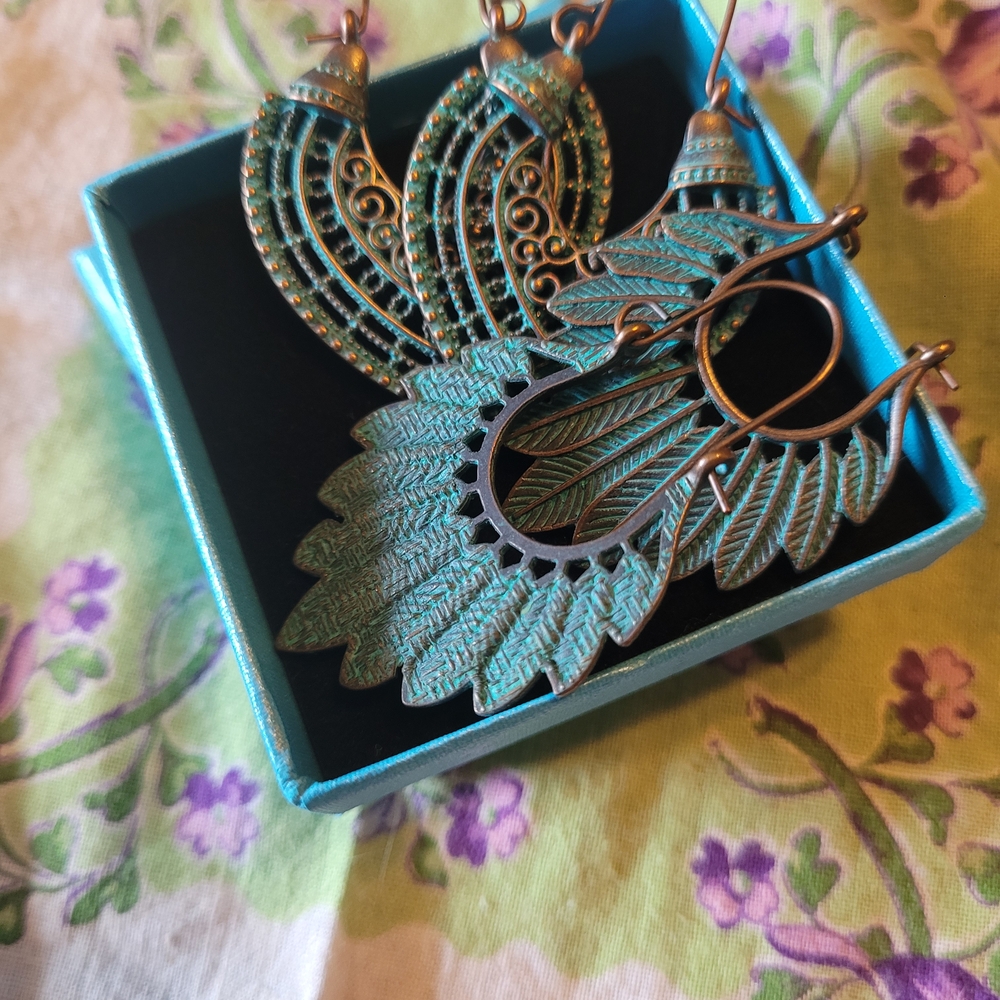 Elegant Green Leaf Earrings